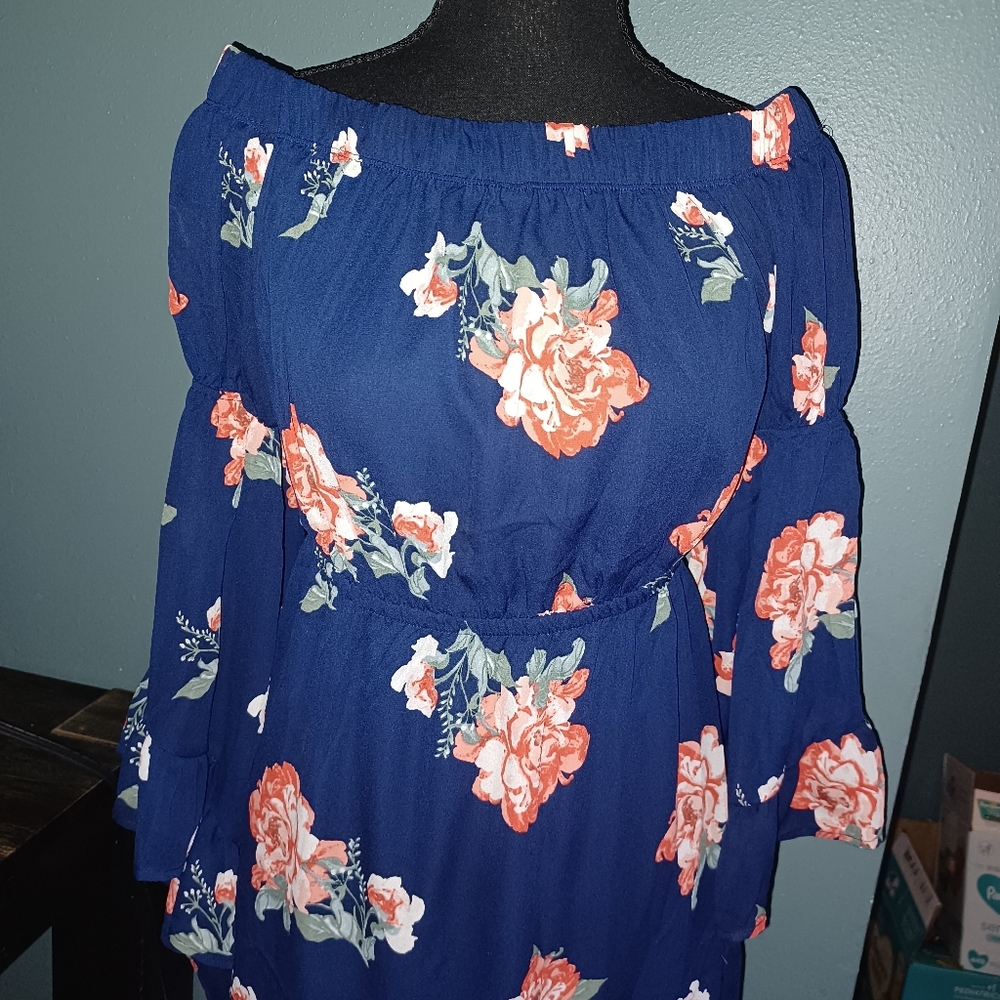 Dress - Picture 3 of 5